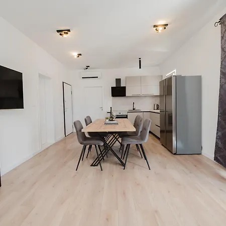 Taverna Apartment