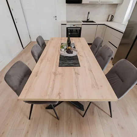 Taverna Apartment *